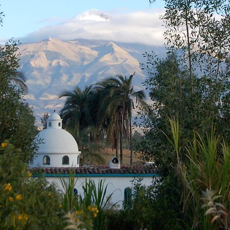 Las Palmeras Inn Otavalo Buitenkant foto