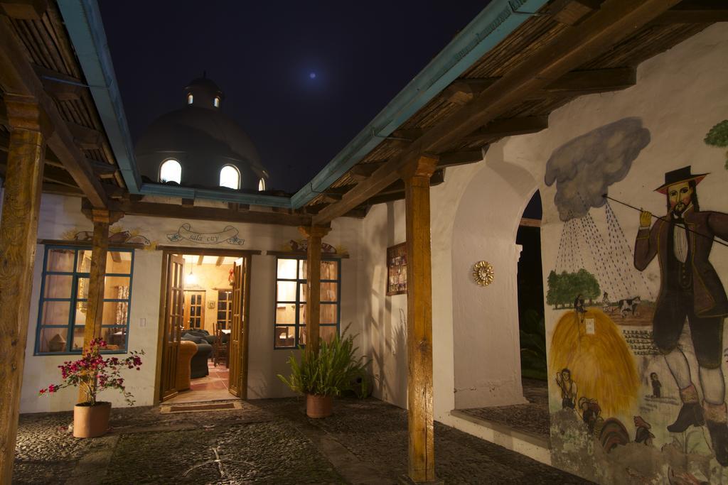 Las Palmeras Inn Otavalo Buitenkant foto