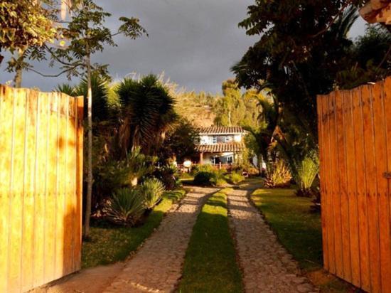 Las Palmeras Inn Otavalo Buitenkant foto