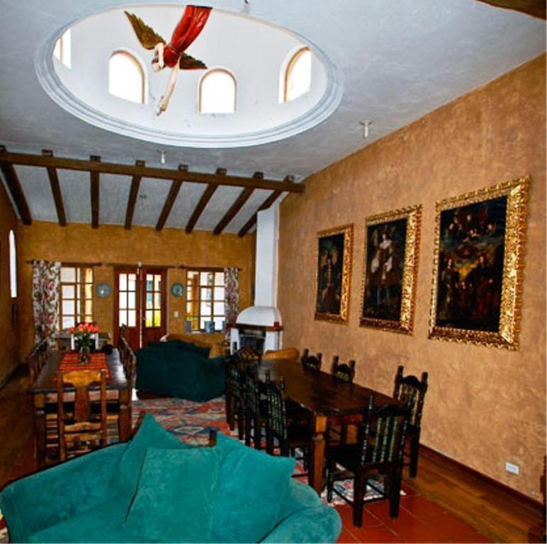 Las Palmeras Inn Otavalo Buitenkant foto
