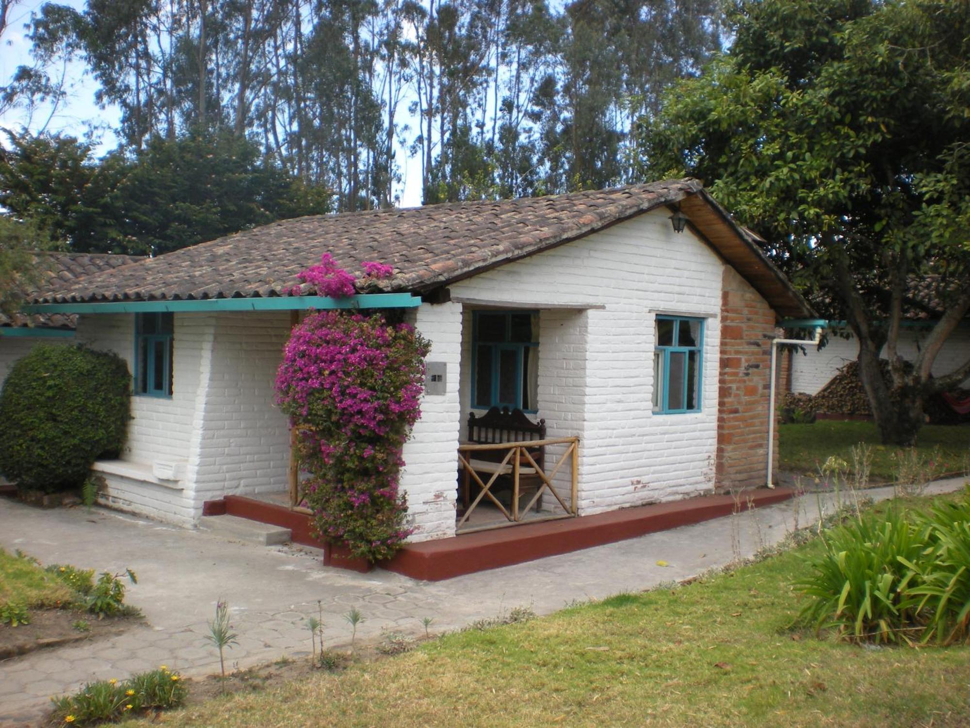 Las Palmeras Inn Otavalo Buitenkant foto