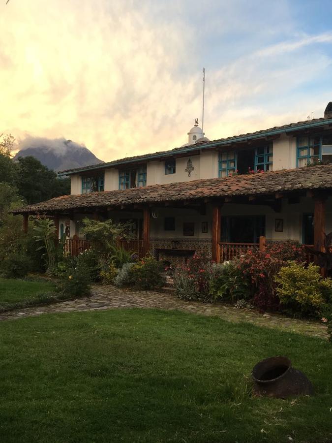 Las Palmeras Inn Otavalo Buitenkant foto